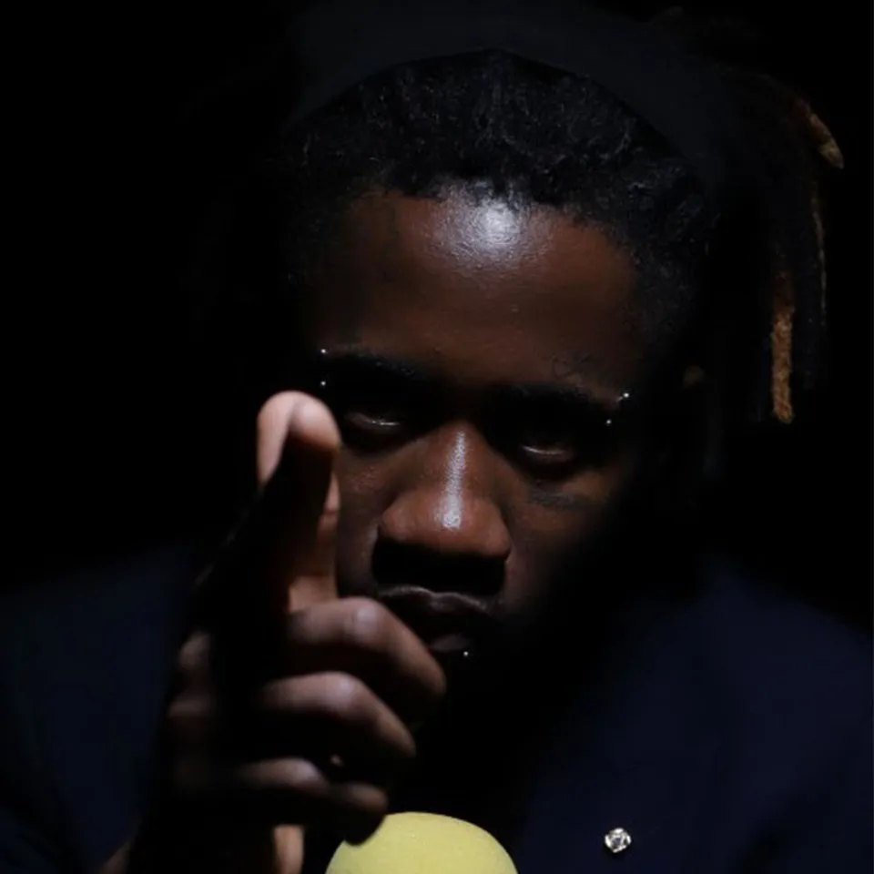 12 Furos – O País Tá Em Depressão 12 Furos – O País Tá Em Depressão