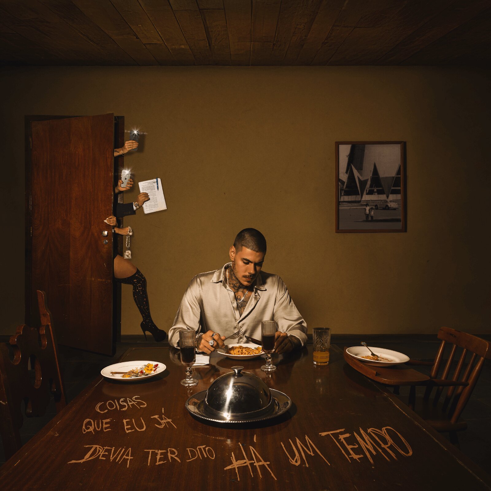 MC Kako lançou o álbum "Coisas Que Eu Já Deveria Ter Dito Há Um Tempo" com participações de L7nnon e MC PH na última quarta-feira (23) MC Kako lançou o álbum "Coisas Que Eu Já Deveria Ter Dito Há Um Tempo" com participações de L7nnon e MC PH na última quarta-feira (23)