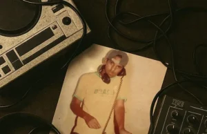 Helio Baiano – Ndjinessangala (feat. Miss Tchamba e Ariel Pro) Helio Baiano – Ndjinessangala (feat. Miss Tchamba e Ariel Pro)