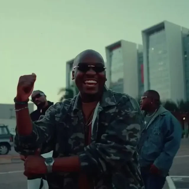 Lydasse GMT – TODOS DIAS (feat. Case Buyakah & Hernâni) Lydasse GMT – TODOS DIAS (feat. Case Buyakah & Hernâni)