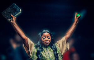 Nair Nany – É Tudo Deus Nair Nany – É Tudo Deus