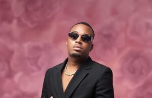 Mito Chocolatinho – É Dezembro feat. Simon Silver, Chris Fontana, Creed MZ Sidof, Ahssan jr & Dom Kevin Mito Chocolatinho – É Dezembro feat. Simon Silver, Chris Fontana, Creed MZ Sidof, Ahssan jr & Dom Kevin