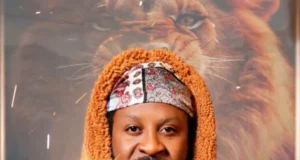 Arsenal & Button Rose – Telefone Arsenal & Button Rose – Telefone